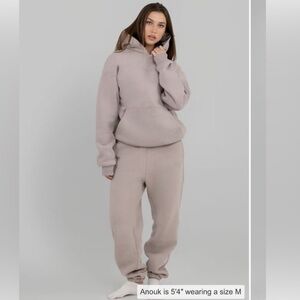 Travel Essentials Sweatpants & Hoodie set in Bark